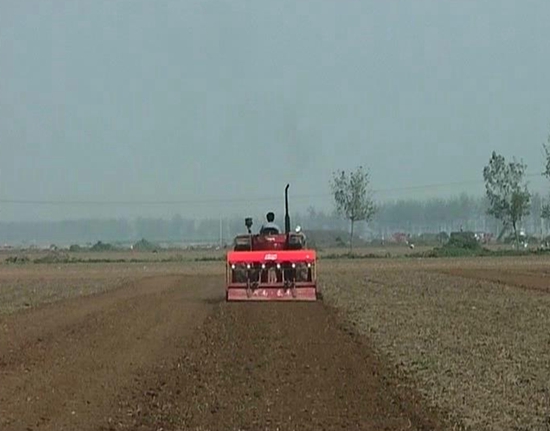 上蔡備播深耕深松成主流