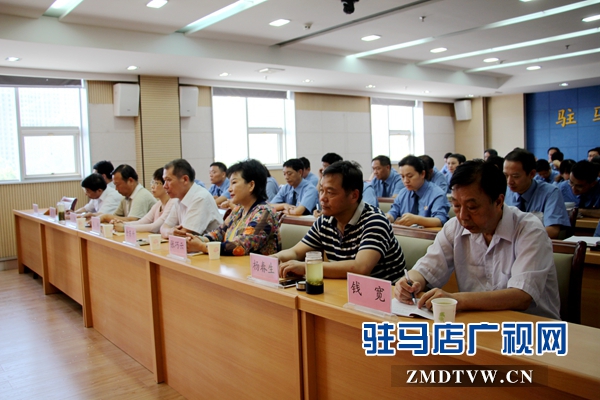 人大代表、政協(xié)委員、人民監(jiān)督員應(yīng)邀參會(huì).JPG