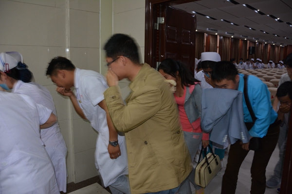 西平縣中醫(yī)院開(kāi)展消防應(yīng)急演練