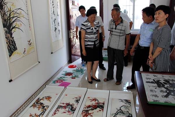 駐馬店召開(kāi)貧困地區(qū)文化服務(wù)中心示范工程建設(shè)觀摩推進(jìn)會(huì)