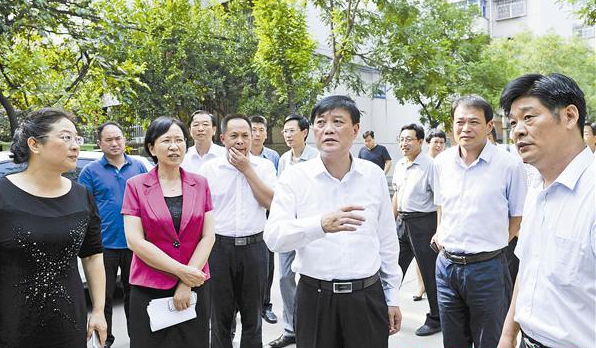 余學(xué)友：凝聚全面創(chuàng)建合力 打贏創(chuàng)衛(wèi)攻堅硬仗