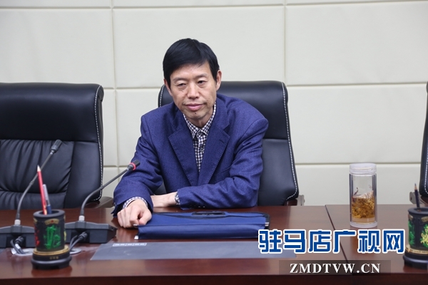 市院黨組成員、副檢察長高學(xué)奇主持活動.JPG