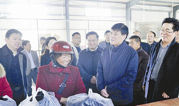 余學(xué)友深入確山縣調(diào)研指導(dǎo)脫貧攻堅(jiān)工作