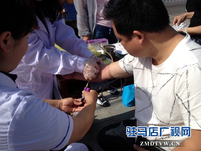 (圖三、志愿者在捐獻(xiàn)造血干細(xì)胞）.jpg
