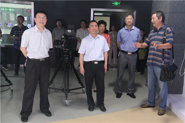 戚存杰到駐馬店廣播電視臺(tái)督導(dǎo)調(diào)研創(chuàng)文工作開展情況