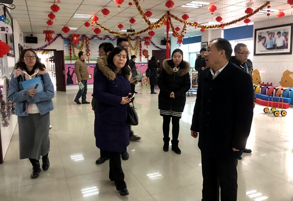 新華社等多家媒體單位到駐馬店市殘聯(lián)參觀學習