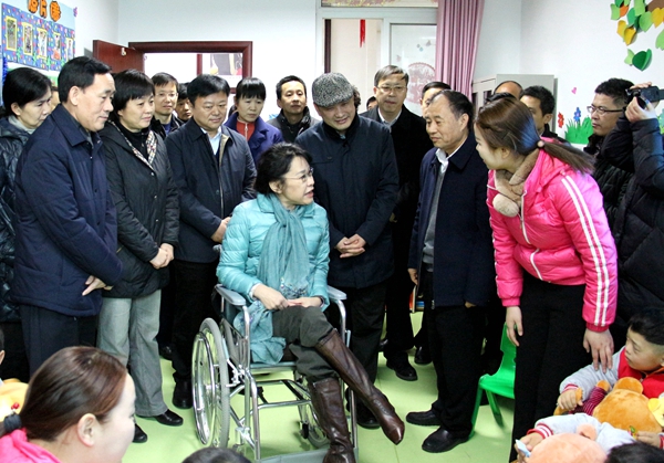 張海迪到駐馬店市調研殘疾人事業(yè)發(fā)展