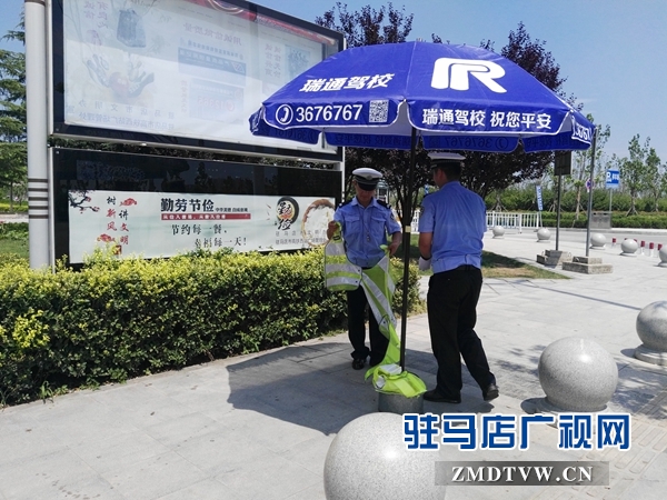 駐馬店:高溫下的魅力“警”色
