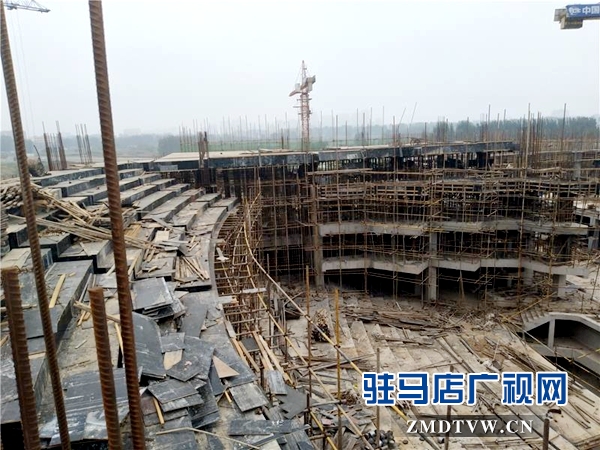 泌陽縣文化藝術(shù)中心項目建設緊鑼密鼓施工中