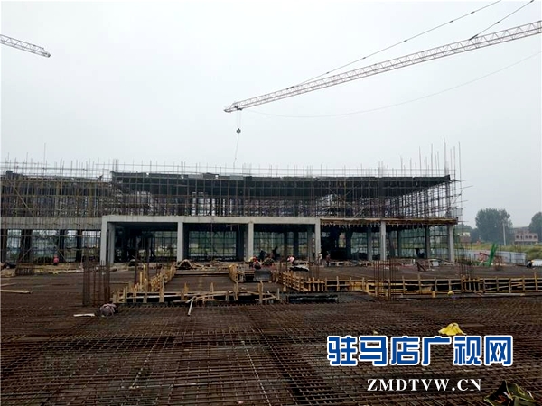 泌陽縣文化藝術(shù)中心項目建設緊鑼密鼓施工中