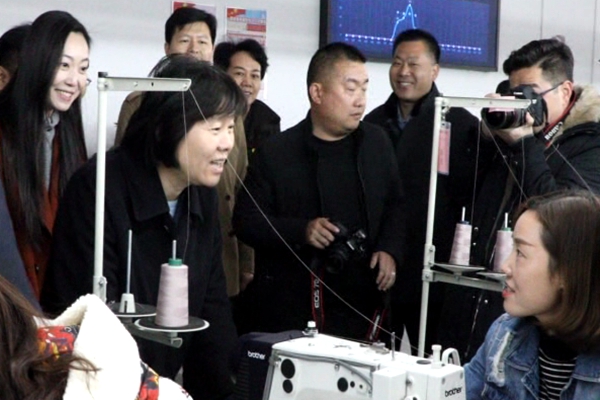 全國人大副委員長沈躍躍到西平縣調(diào)研就巾幗建功、美麗庭院創(chuàng)建工作