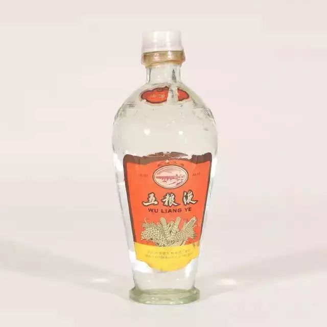 三十年前的名酒都長(zhǎng)啥樣？看看就知道老了