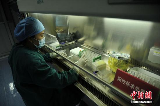 開放對艾滋病入境限制致中國感染人數(shù)增加？衛(wèi)健委回應 