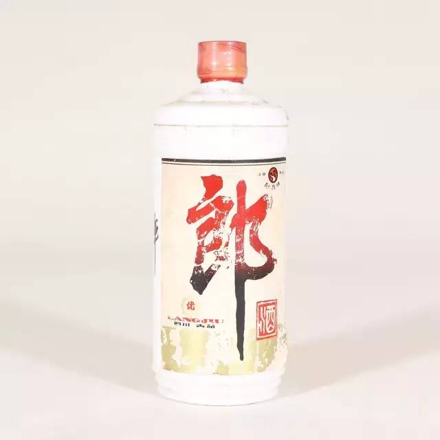 三十年前的名酒都長(zhǎng)啥樣？看看就知道老了