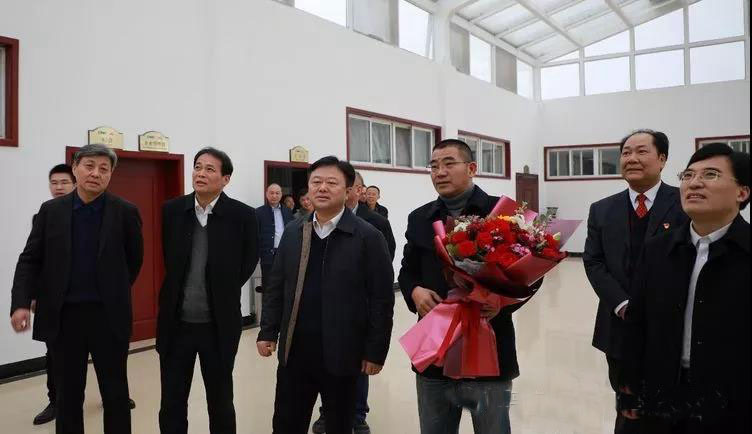 陳星深入市重點(diǎn)企業(yè)走訪慰問