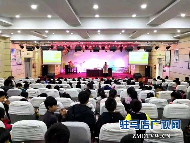 開展心理疏導(dǎo)培訓(xùn) 關(guān)注青少年心理健康