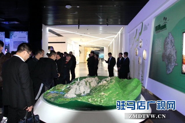 中央、省市媒體記者到遂平縣規(guī)劃綜合展示中心感受遂平發(fā)展