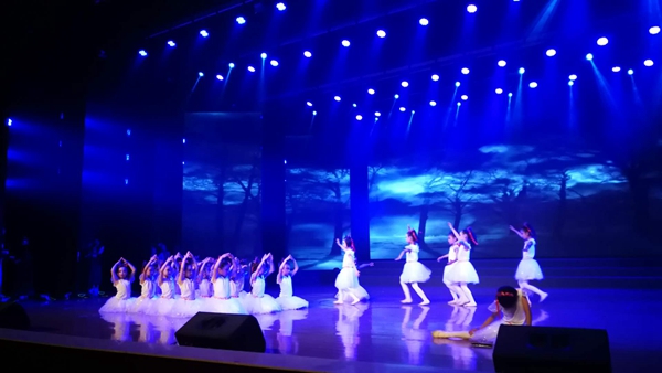 駐馬店市舉行“六一”少兒文藝晚會