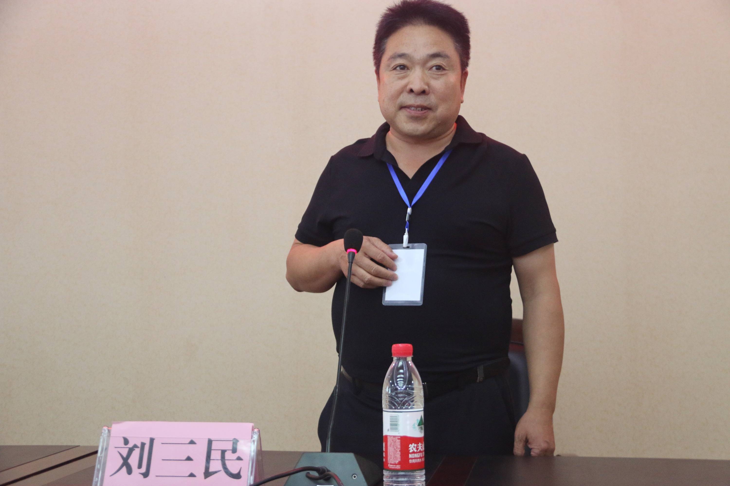 駐馬店市螢火蟲公益協(xié)會遂平分會成立大會暨陽光藝術學校五周年慶典華美綻放
