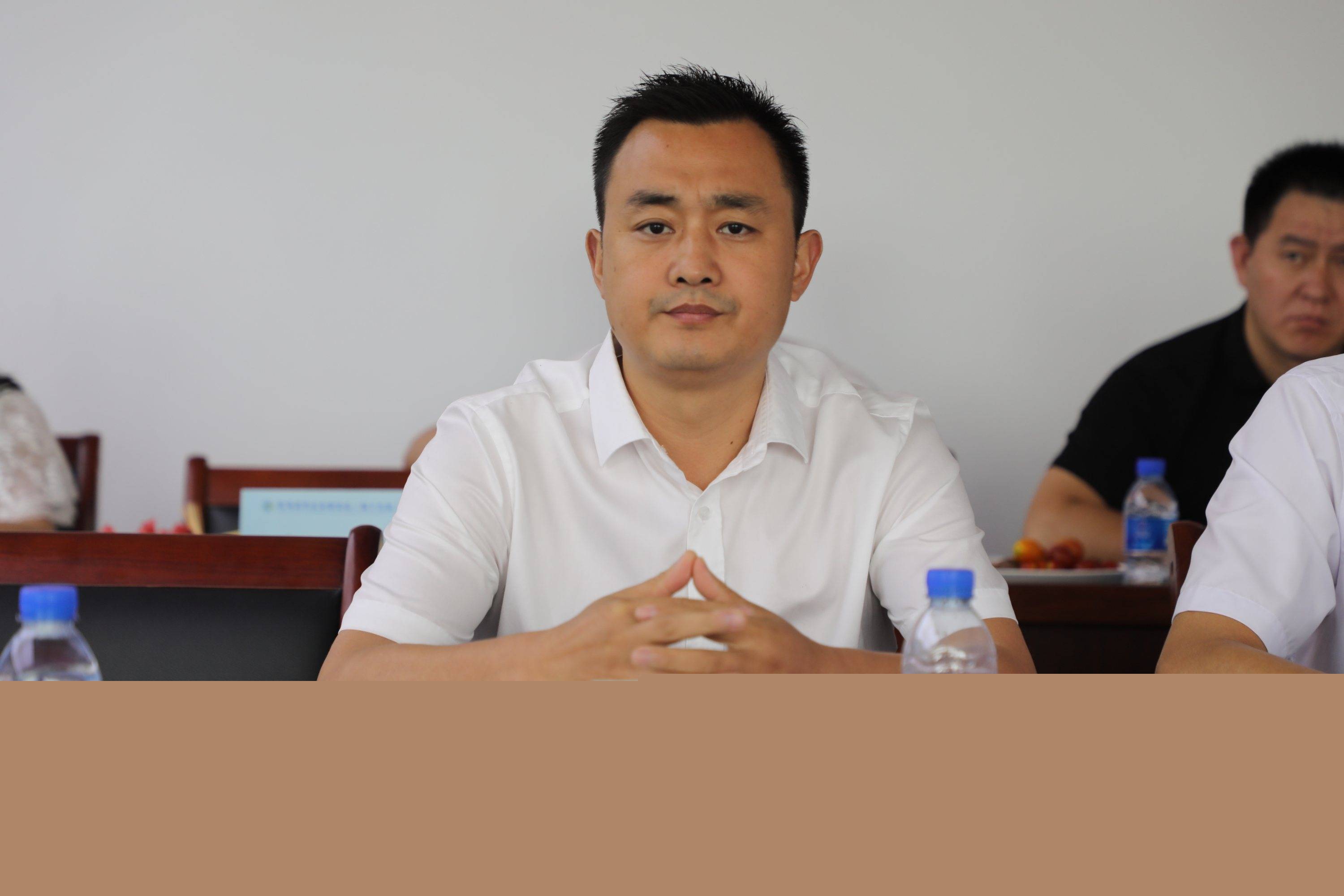 駐馬店市企業(yè)家協(xié)會第15組創(chuàng)業(yè)故事分享會上企業(yè)家交流智慧共謀發(fā)展