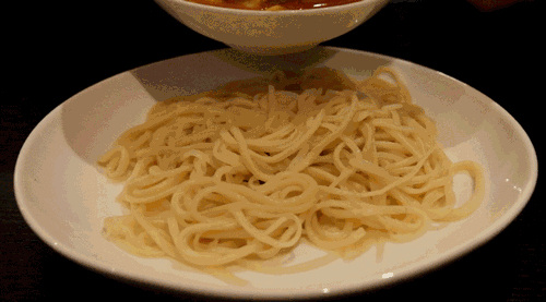 深夜食堂：攢勁弟弟帶你吃！烏魯木齊十大經(jīng)典拌面館，咱新疆人就好這口... 