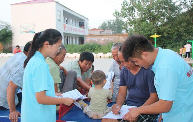 黃淮學(xué)院智能制造學(xué)院暑期“三下鄉(xiāng)”防詐騙宣講活動(dòng)走進(jìn)汝南縣余子河村