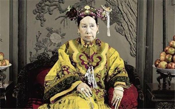 慈禧在“中和節(jié)”要干特殊的事兒，宮女們要在紫禁城為她抓蟲 