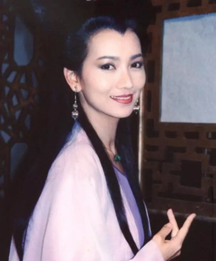 雷峰塔下真的壓著白娘子 考古專家打開(kāi)地宮, 還真發(fā)現(xiàn)了不少蛇! 