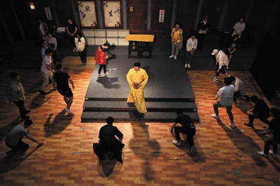土生土長的北京曲劇，還有誰在唱？ 