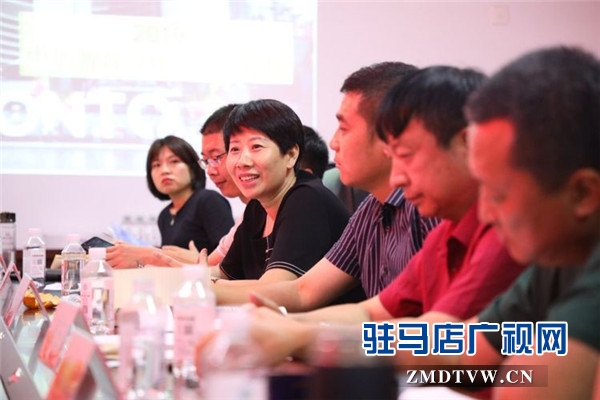 駐馬店市企業(yè)家協(xié)會成功召開中加國際產業(yè)合作發(fā)展論壇懇談會為北美考察團獻策獻力