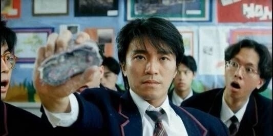 周星馳：表面是個(gè)搞笑明星，背地里卻是......