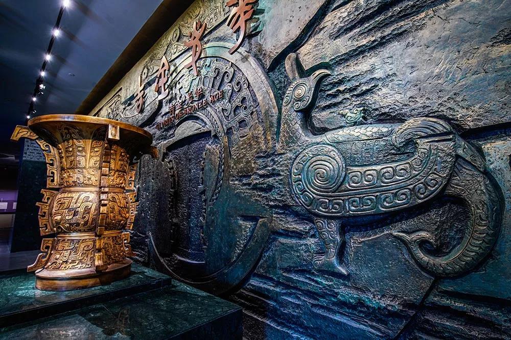 山西青銅博物館開館 | 2000余件國(guó)之重器從遠(yuǎn)古睡夢(mèng)中醒來(lái)，青銅變王者 