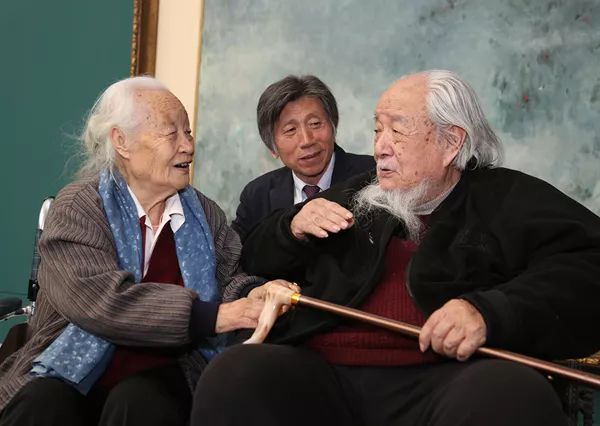 “神秘人物”出現(xiàn)！人民幣原來是他們設(shè)計(jì)的~ 