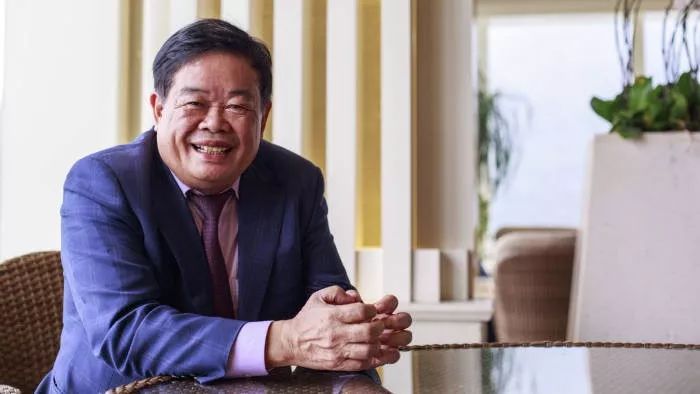 美國人怎么看待奧巴馬拍出的中國玻璃大王？ 