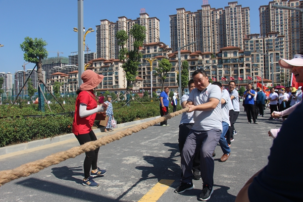 1500多人參與的市直機(jī)關(guān)趣味運動會火熱開幕