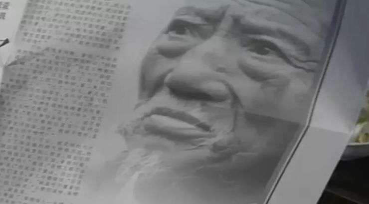 當(dāng)你發(fā)朋友圈的時候，他已經(jīng)給父母拍紀(jì)錄片了