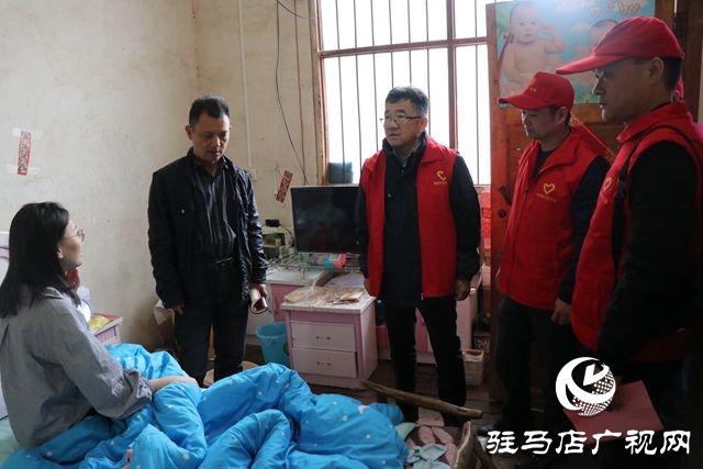 駐馬店廣播電視臺開展“不忘初心、牢記使命黨員”志愿者活動