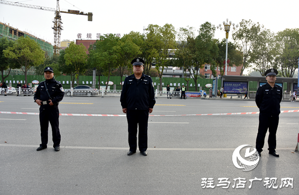 平輿縣公安局出色完成上河城•2019平輿國際半程馬拉松賽的安保任務