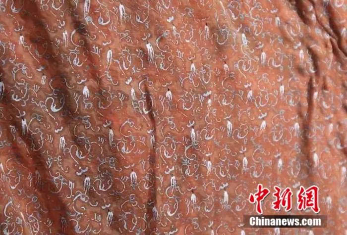 西漢人有多精致？輕薄透視裝、保健防蚊枕了解一下