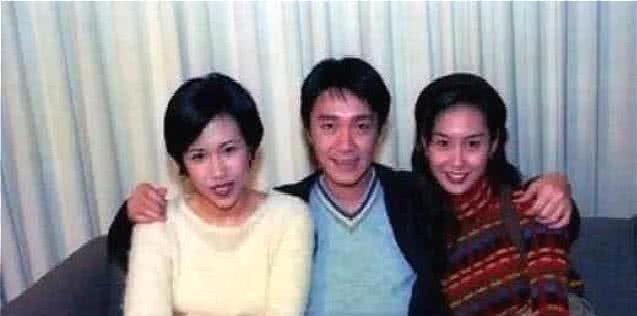 周星馳罕見幕后照，最后一張是星爺?shù)娜松鷰p峰 