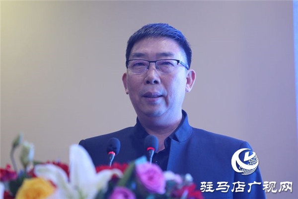 駐馬店市企業(yè)家協會會長王海洲傾情講授新形勢下企業(yè)品牌定位助力會員企業(yè)轉型升級