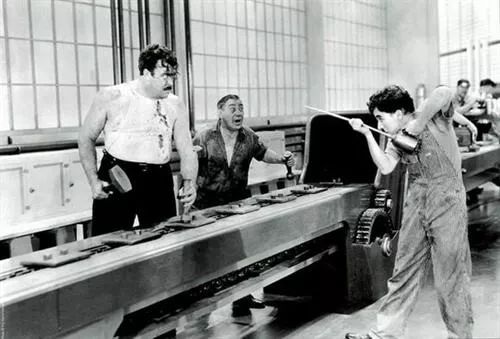 每一場過勞死，既是個(gè)人的悲劇也是社會的悲劇