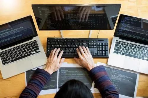 每一場過勞死，既是個(gè)人的悲劇也是社會的悲劇