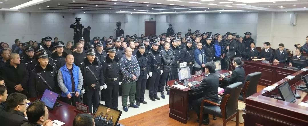年底陸續(xù)領(lǐng)死刑的“黑老大”：多人身背命案、背后有“保護(hù)傘”