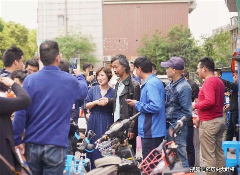  “流浪大師”沈巍曾衣衫襤褸，如今的生活卻發(fā)生了翻天覆地的變化 