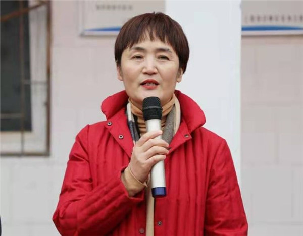 駐馬店市企業(yè)家協(xié)會2020年走進(jìn)上蔡縣郝莊村舉行精準(zhǔn)脫貧愛心超市捐贈儀式