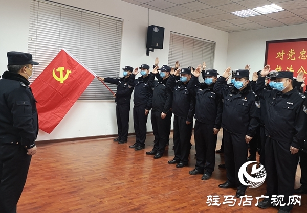 老街派出所成立黨員突擊隊(duì) 讓黨旗在抗疫最前線(xiàn)飄揚(yáng)