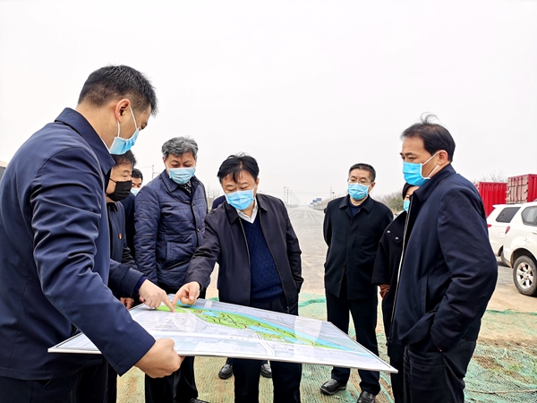 陳星到市中心城區(qū)調(diào)研園林綠化項目建設(shè)情況