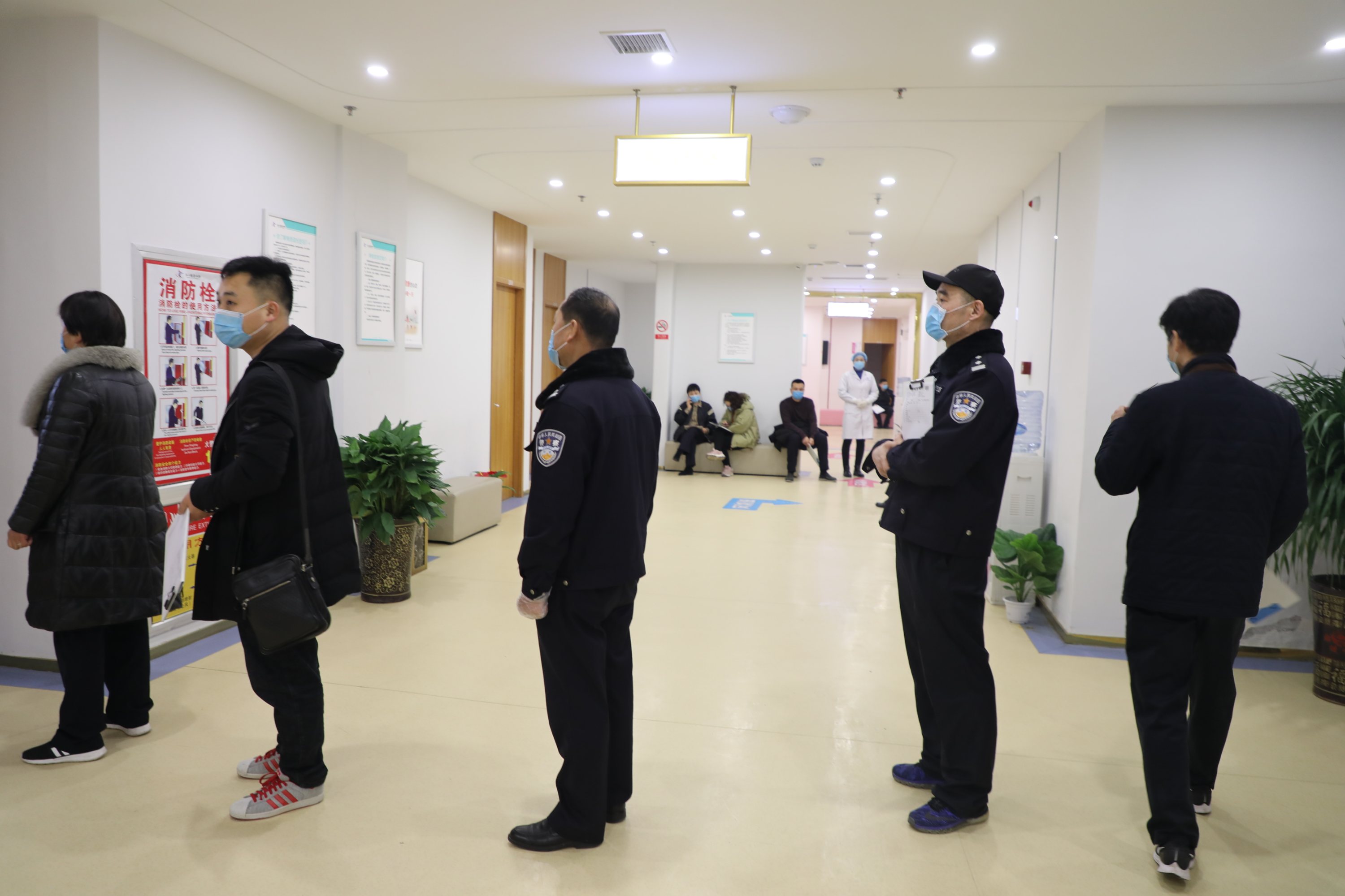 駐馬店市叢山體檢中心為疫情防控一線的公安民警免費(fèi)體檢送健康