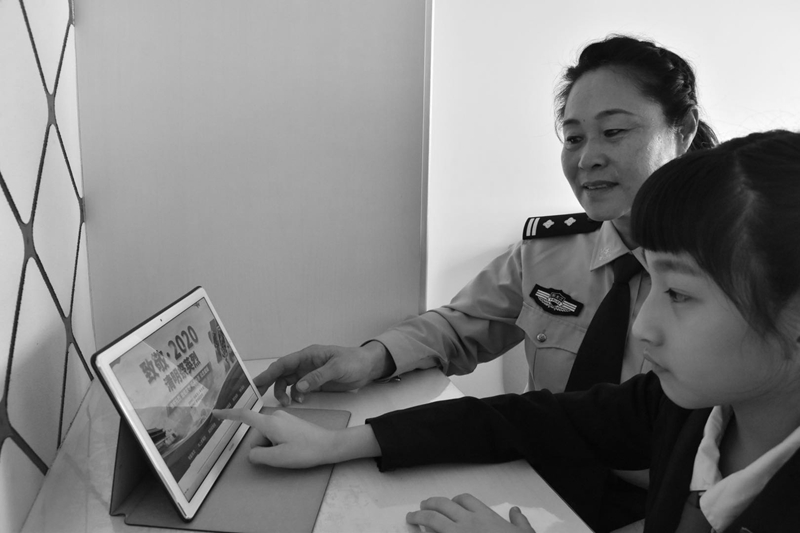 疫情下的清明：祭祀在“云端”追思在心間